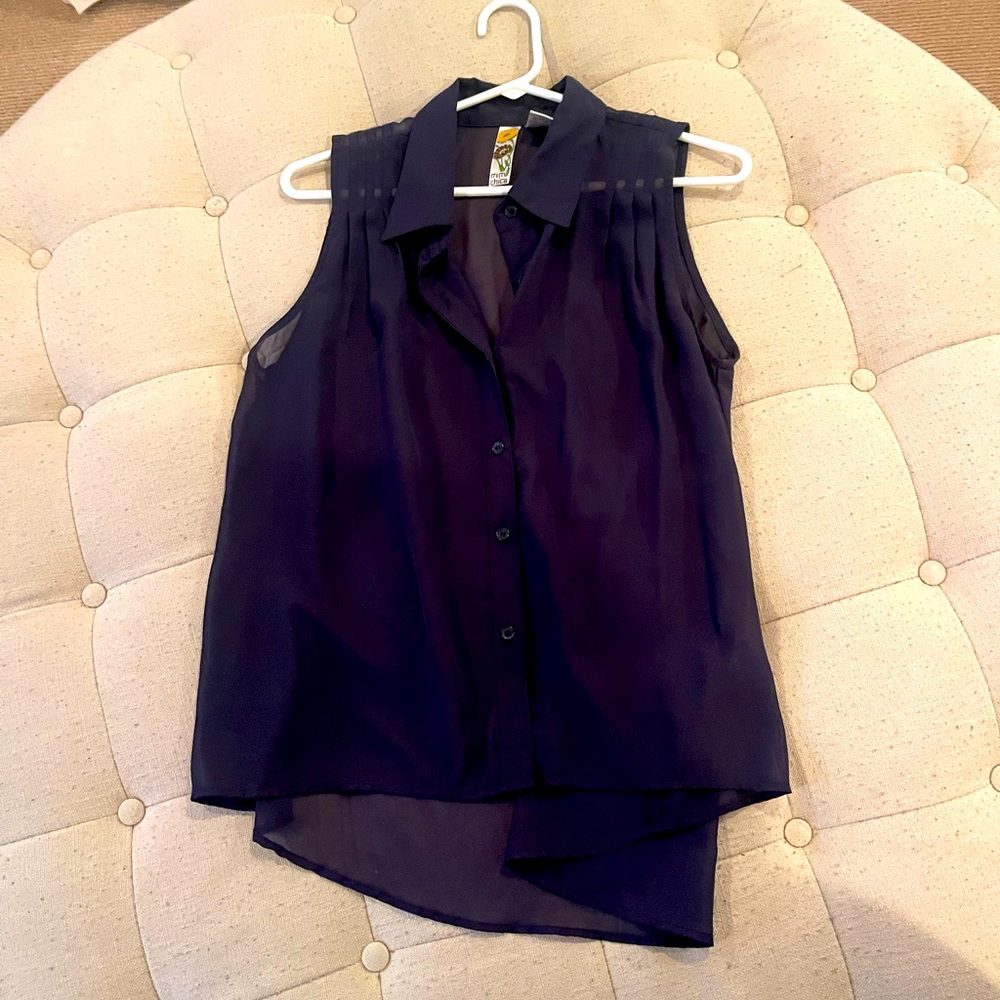 Mimi Chica women’s navy button up sleeveless collared shirt